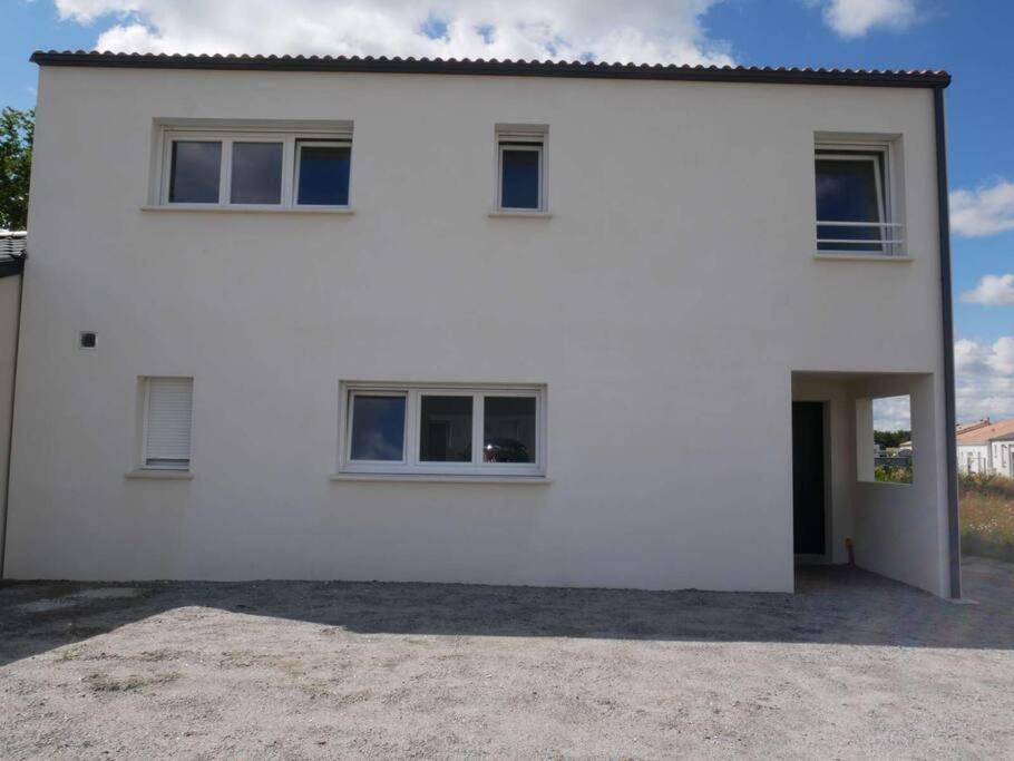 Studio Lumineux Avec Terrasse La Roche-sur-Yon Ngoại thất bức ảnh