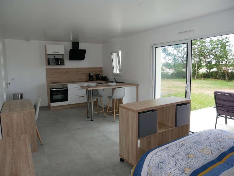 Studio Lumineux Avec Terrasse La Roche-sur-Yon Ngoại thất bức ảnh