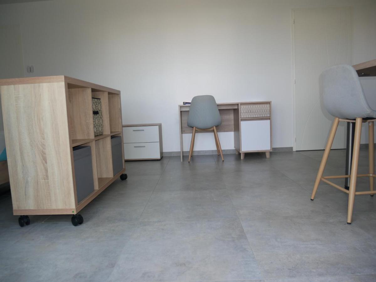 Studio Lumineux Avec Terrasse La Roche-sur-Yon Ngoại thất bức ảnh