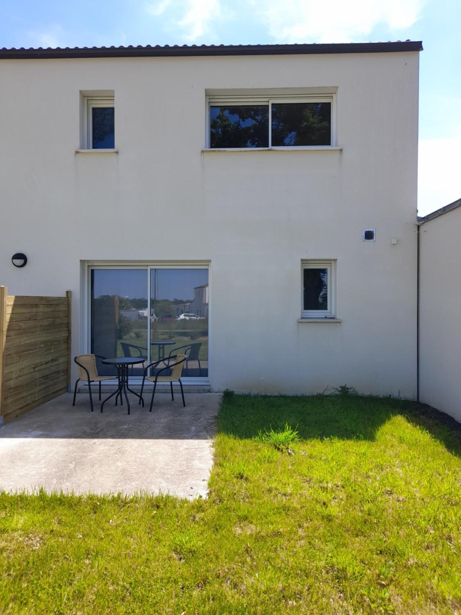 Studio Lumineux Avec Terrasse La Roche-sur-Yon Ngoại thất bức ảnh